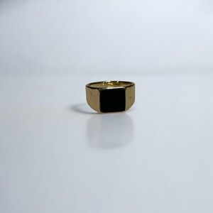 Elegant Gold and Black Women's Ring